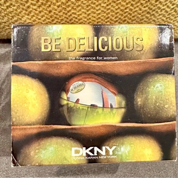 DKNY Be Delicious Eau de Parfum Spray - Picture 2 of 3
